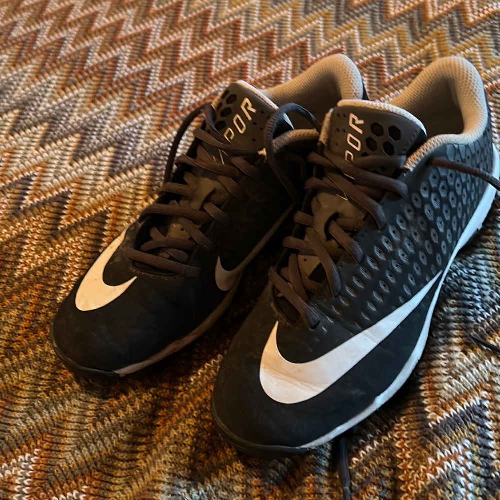 Boys Nike baseball cleats